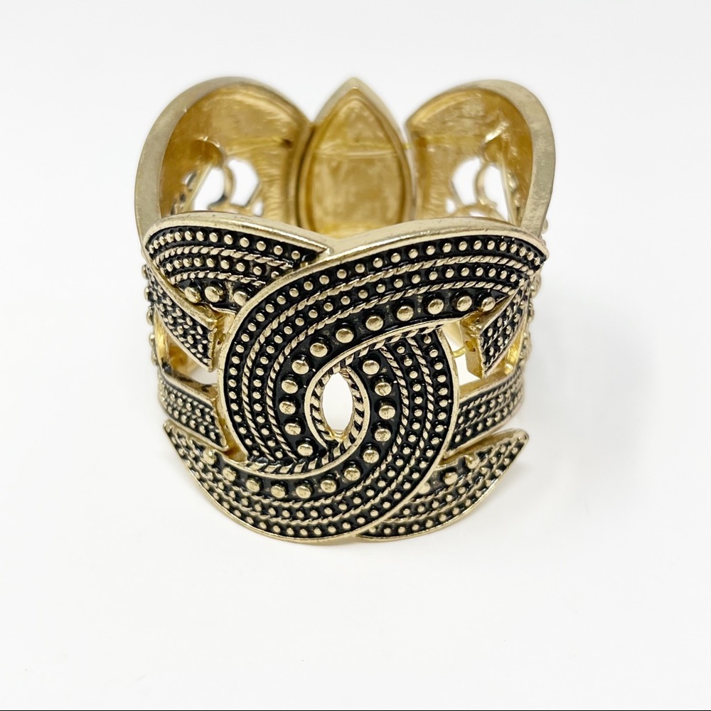 Beautiful Gold Black Vintage Stretchy Textured Chunky Bracelet